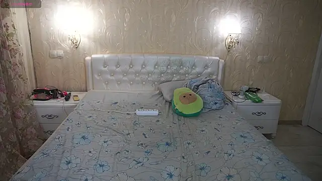 Chat +18 de EliaRosee ao vivo