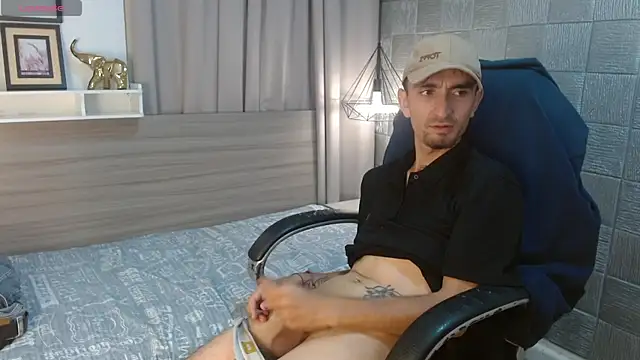 Chat +18 de MykeCastle ao vivo
