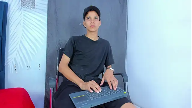 Czat XXX na żywo – LatinPrince_