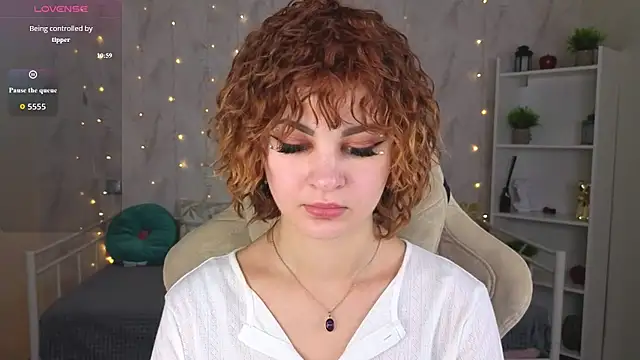Kira__Fluffy's Live XXX Chat