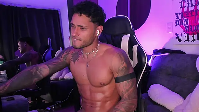 Alessandro_Vanni 라이브 XXX   채팅