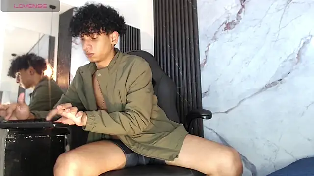 צ'אט XXX בשידור חי של BlakeSttone