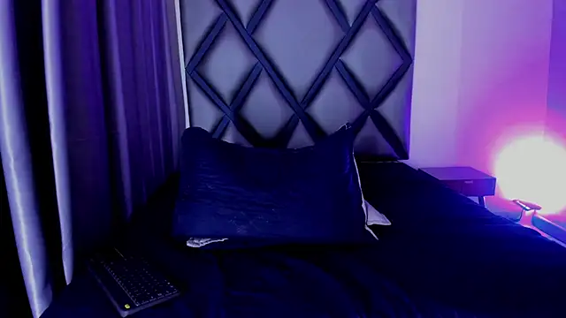 Ithan_Hott live XXX chat