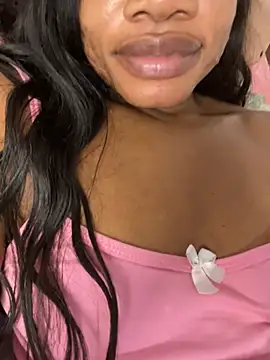 _yisela_'s Live XXX Chat