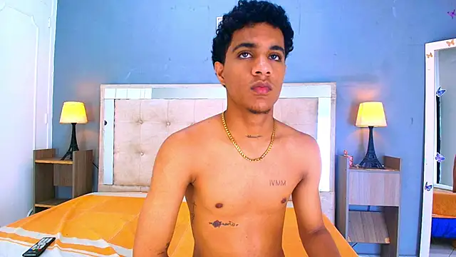 XXX chat uživo modela _Thiago12
