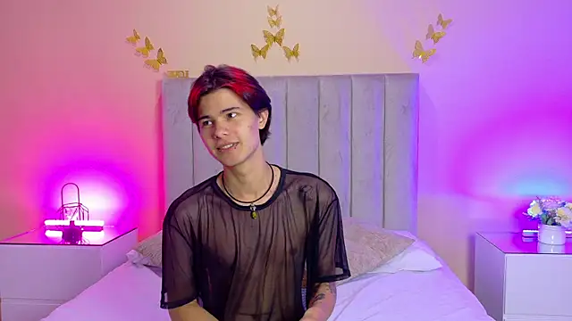 Chat +18 de Derek_Sinn ao vivo