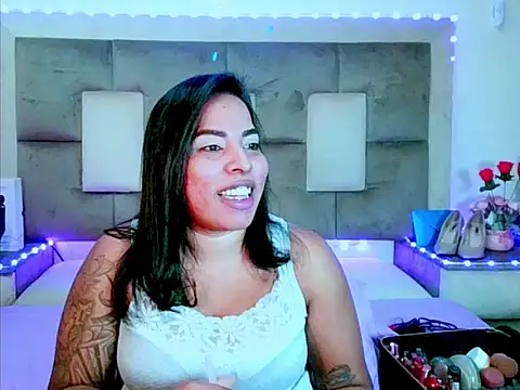 Czat XXX na żywo – indiantopaz694u