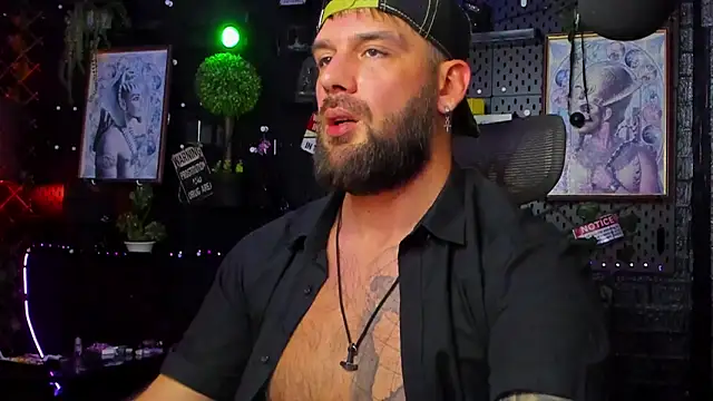 Онлайн чат XXX LexHardy