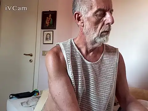 PierPesaroX's Live XXX Chat