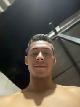 XXX chat uživo modela Boy_hot-