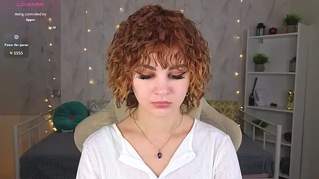 Chat +18 de Kira__Fluffy ao vivo
