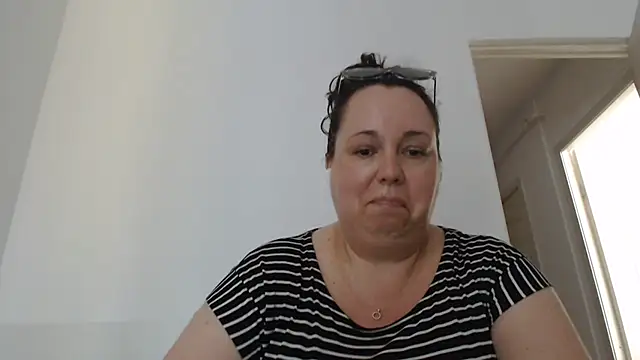 WendyRhoades live XXX chat