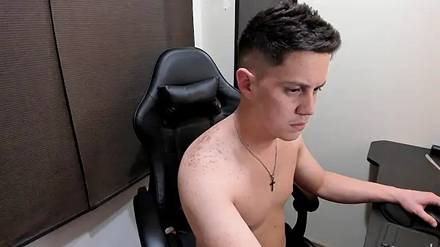 צ'אט XXX בשידור חי של KendricTorres