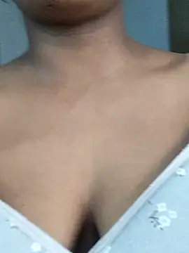 Laxmi_89 Chat XXX in diretta