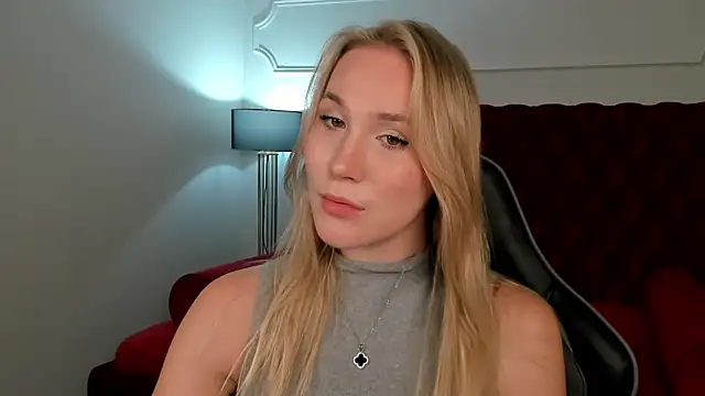 ElaraVoltage Chat XXX in diretta