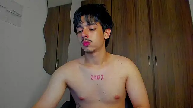 Maximo_MillerのライブXXXチャット