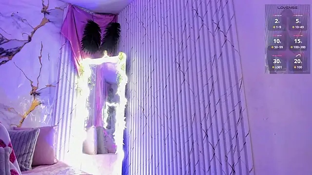 Naomy_tay1 – Naživo XXX chat