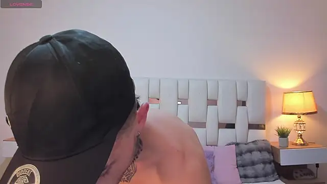 Онлайн чат XXX Zeus_damian21