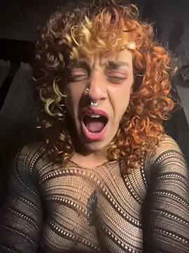 SalyTredelMonte – Naživo XXX chat
