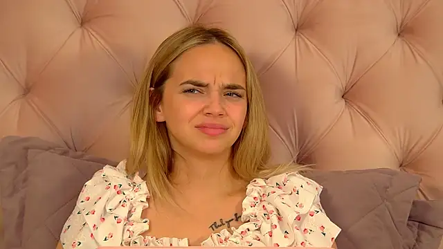 AnitaVenture's Live XXX Chat