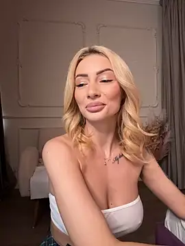 Онлайн чат XXX AngieShae