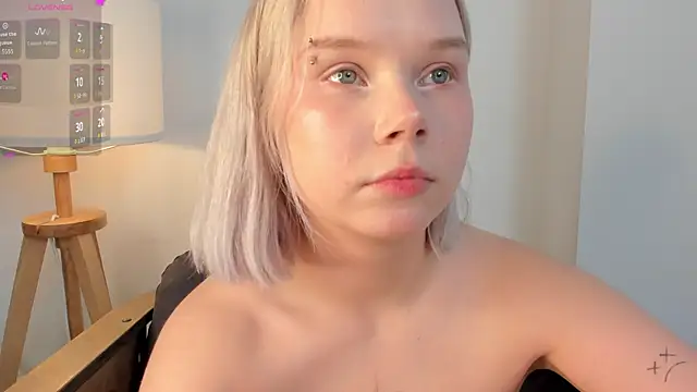 Shy_nikka_4you – Naživo XXX chat