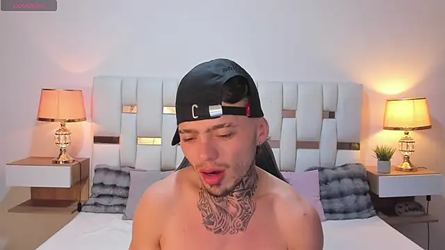 Zeus_damian21 Live XXX-Chat