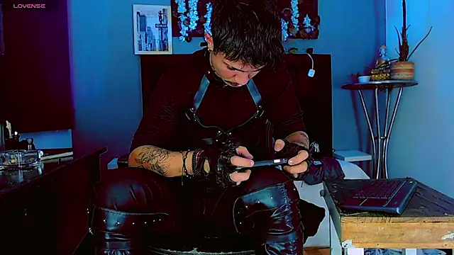 HannibalLester – Naživo XXX chat