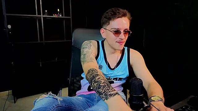 FelixStarkk Adlı Modelin Canlı XXX Sohbeti