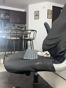 muscle_boyhorny – Naživo XXX chat