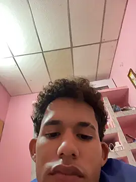 Stickmendez Adlı Modelin Canlı XXX Sohbeti