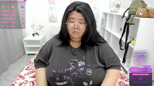 Nadine_asian's Live XXX Chat