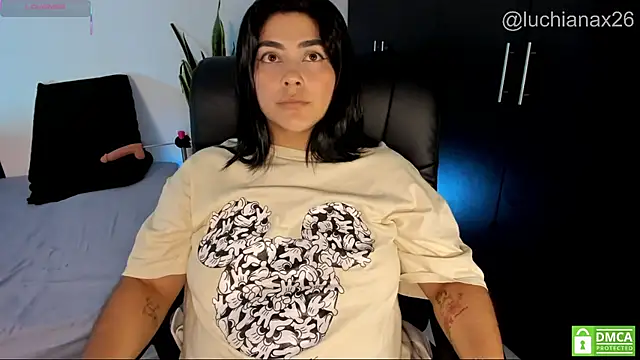 lucy2606's Live XXX Chat