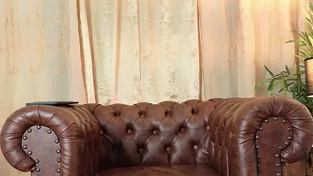 OliverWyse's Live XXX Chat
