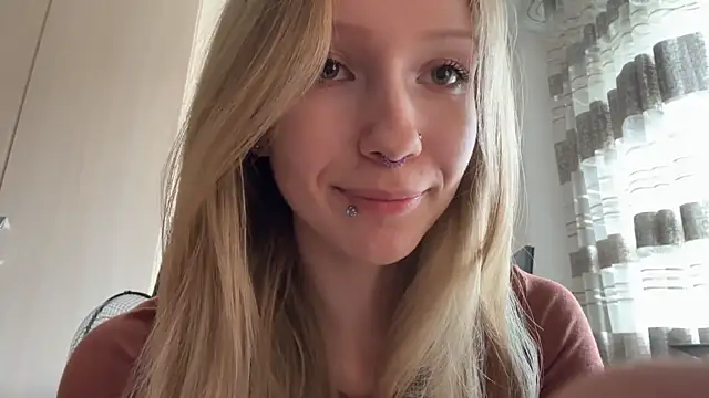 BivalentFalloff's Live XXX Chat