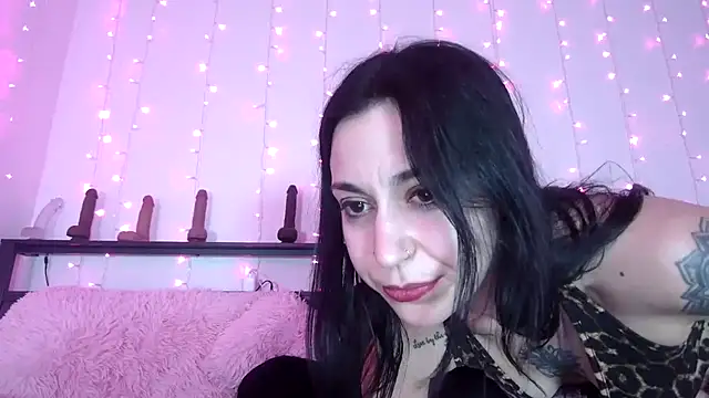 Czat XXX na żywo – QueenLolaX