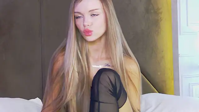 MarilynNova's Live XXX Chat