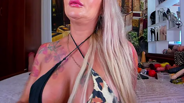 Živý XXX chat NikkaHOTx