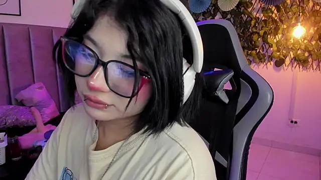 Kitty_Gang's Live XXX Chat