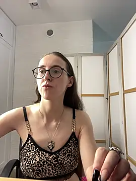 MartiniiSelenna Adlı Modelin Canlı XXX Sohbeti