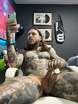 ThomasHells Live XXX Chat