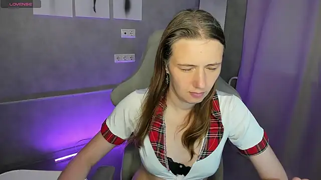 Kathrine-Meyer – Naživo XXX chat