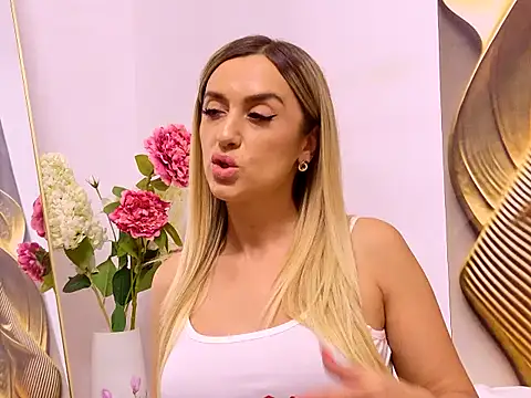 Chat XXX en directo de AjlaAdora
