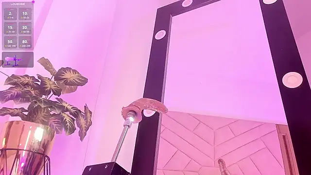 Chat XXX en directo de DollyMae_