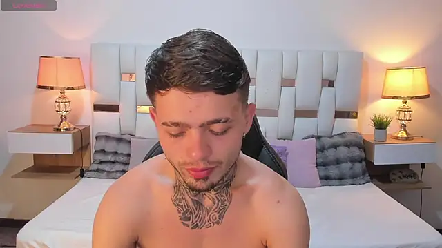 Zeus_damian21 Live XXX-Chat