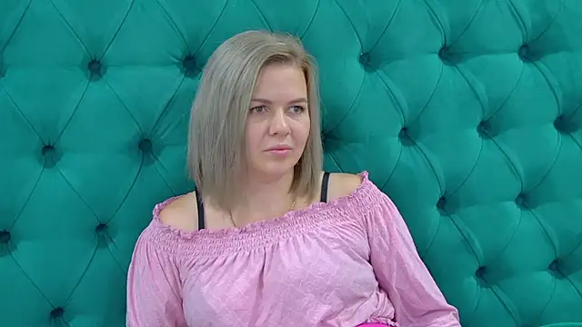 AdeleRavelle live XXX chat