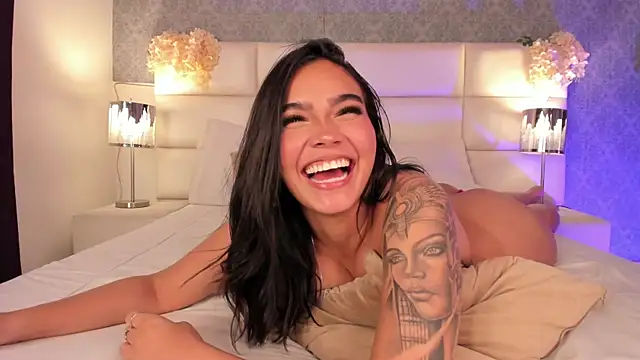 miadecker's Live XXX Chat
