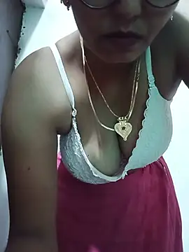 ShilpaSharma's Live XXX Chat