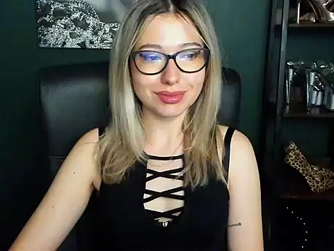 loveHeidi's Live XXX Chat