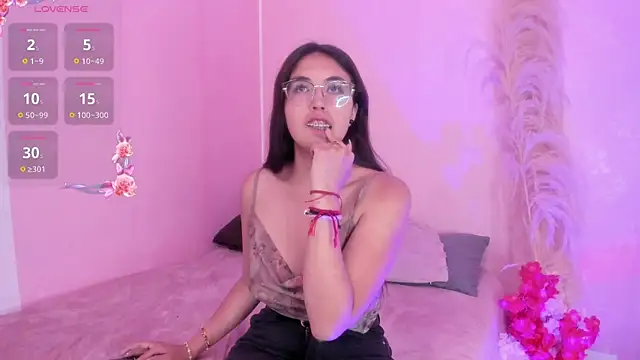 Valk_submissive's Live XXX Chat